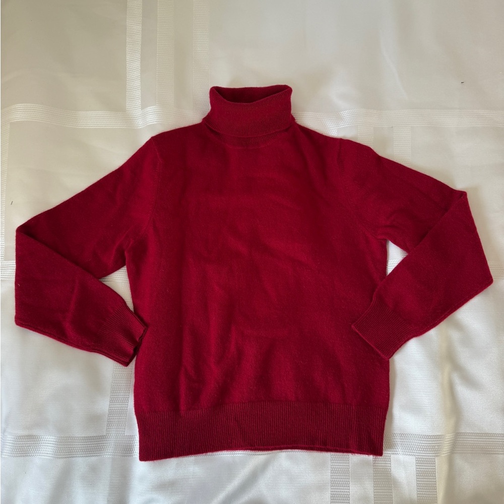 Great Condition, Lord & Taylor Rich Red 100% Cashmere Turtleneck Sweater